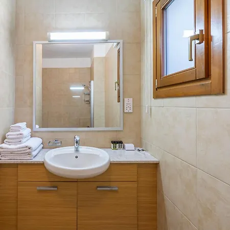 Bright With Shared Pool In Aphrodite Hills Lejlighed Kouklia